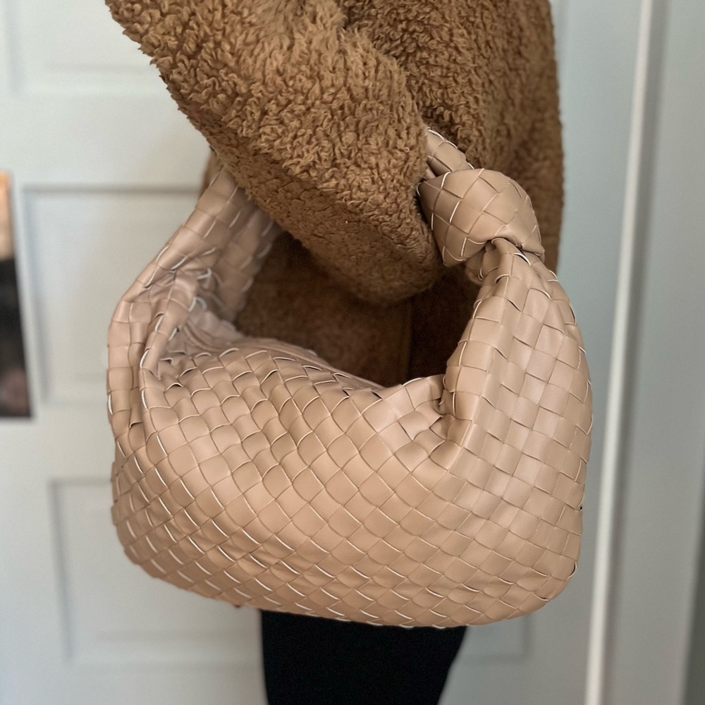 Knotted Woven Hobo Bag in Light Beige